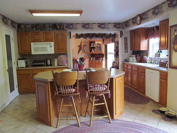 5th image of 651 Oakdale Cir