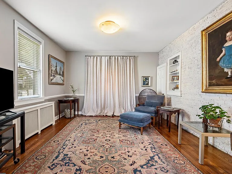 6 E Cecil St — Photo 8