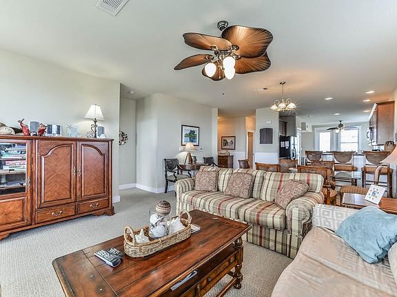 3rd image of 4141 Pointe West Dr Unit 201