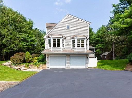 2nd image of 1 Great Cedar Dr