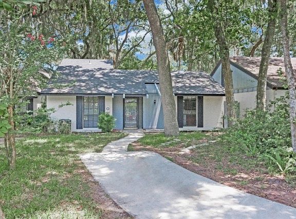 2nd image of 127 Bermuda Ct