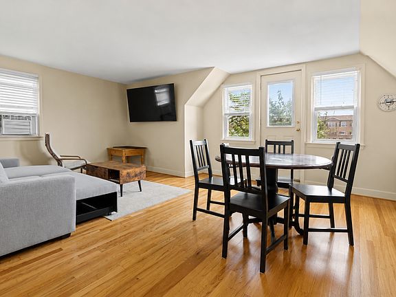 2nd image of 615 W Park Ave Floor 2