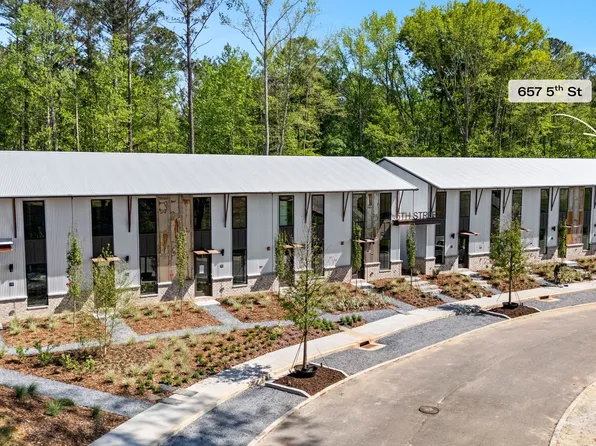 657 5th St, Fayetteville, GA 30214