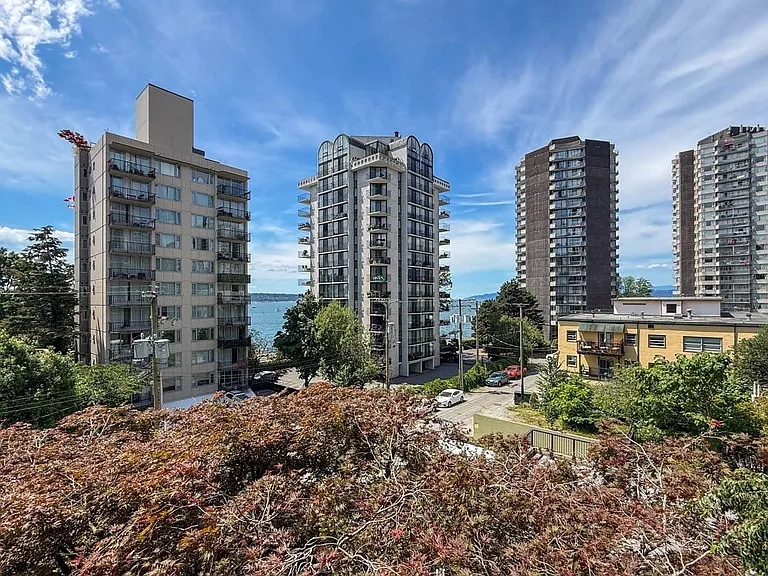 1520 Harwood St #302 — Photo 35