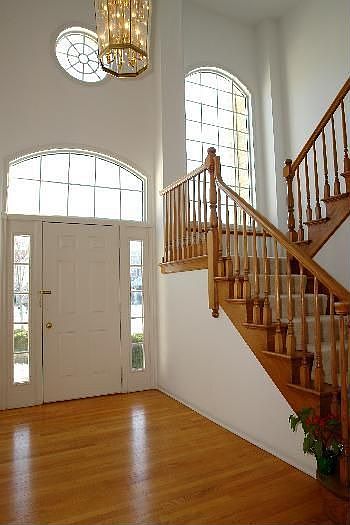 1st image of 334 N Pondview Dr