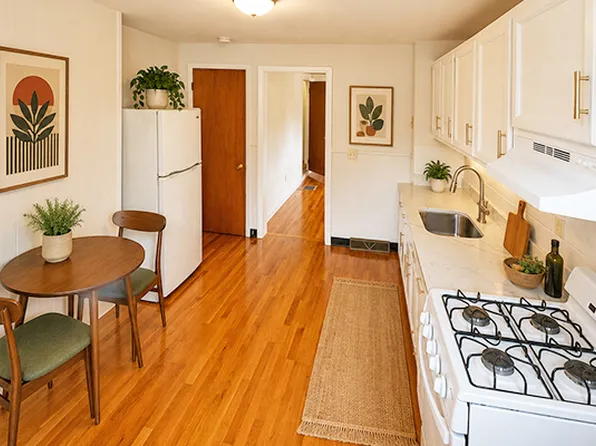 19 Norumbega Ter, Waltham, MA