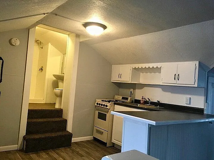 709 Union St #5 — Photo 5
