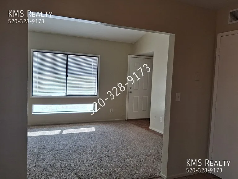 13501 N Lon Adams Rd #1 — Photo 7