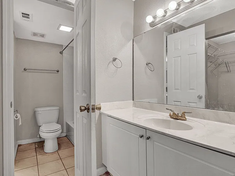 3918 La Mirada Dr N #3 — Photo 13