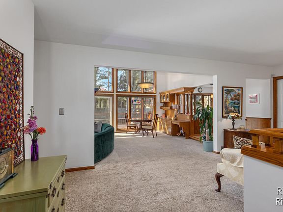 3rd image of 4710 Maple Hollow Ct SE