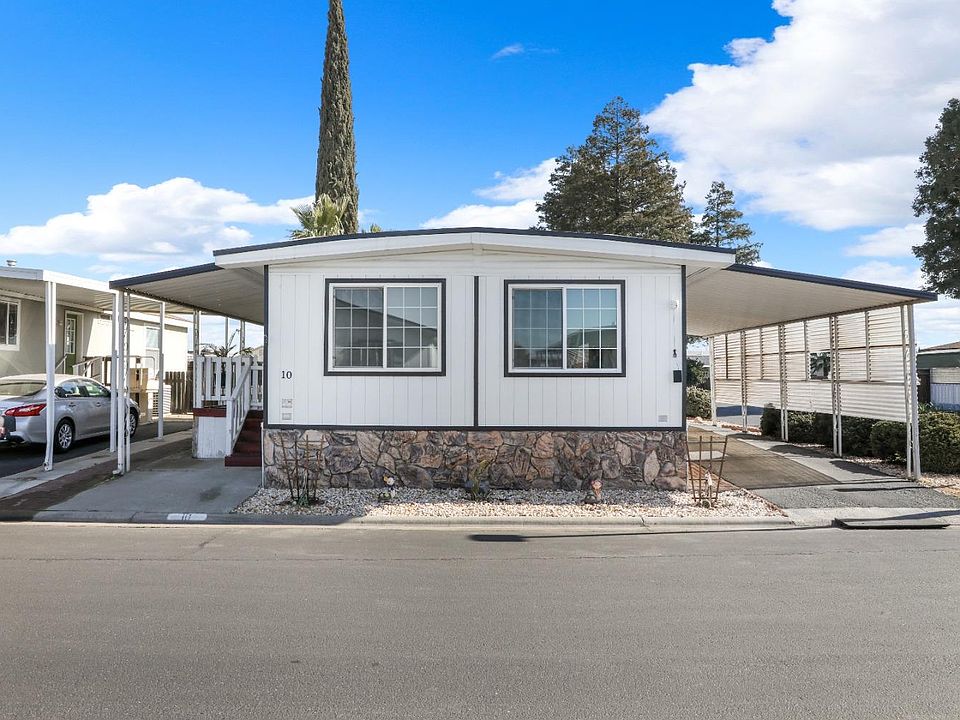 1st image of 1830 E Yosemite Ave #10