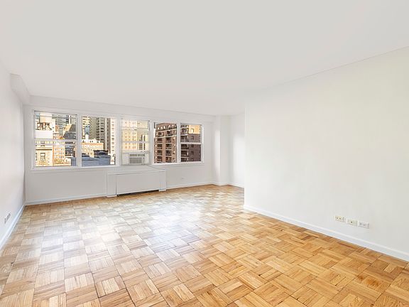 3rd image of 155 E 34th St APT 14B