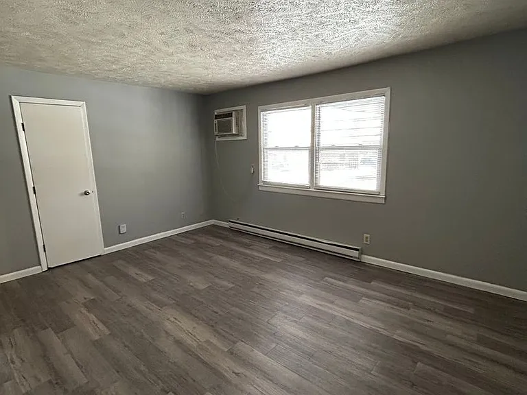 716 Arcadia — Photo 3