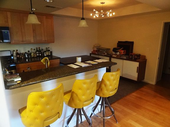 2nd image of 3636 Jasmine Ave Unit 307
