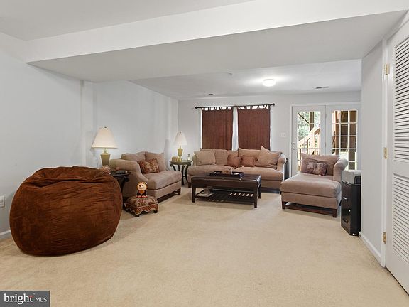 5th image of 4225 Lavender Ln