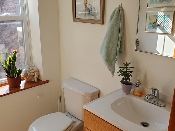 5th image of 218 N 10th St #3F