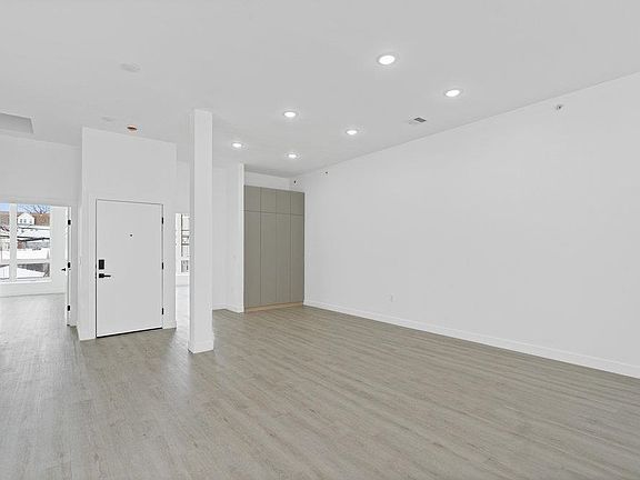 4th image of 570 Union Ave APT 3