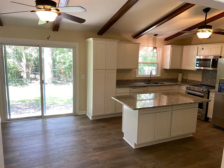1809 Wedgefield Rd — Photo 6