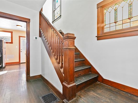 5th image of 3409 Brownsville Rd