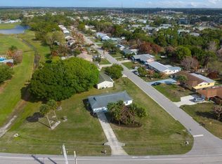 1673 SE Lyngate Drive, Port St Lucie, FL 34952