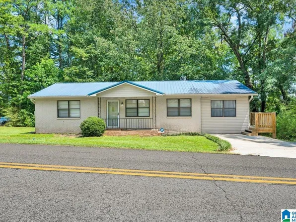 678 Flint Hill Rd, Bessemer, AL 35022