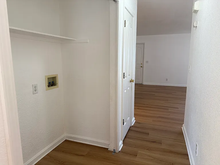 1365 Howard Ct — Photo 7