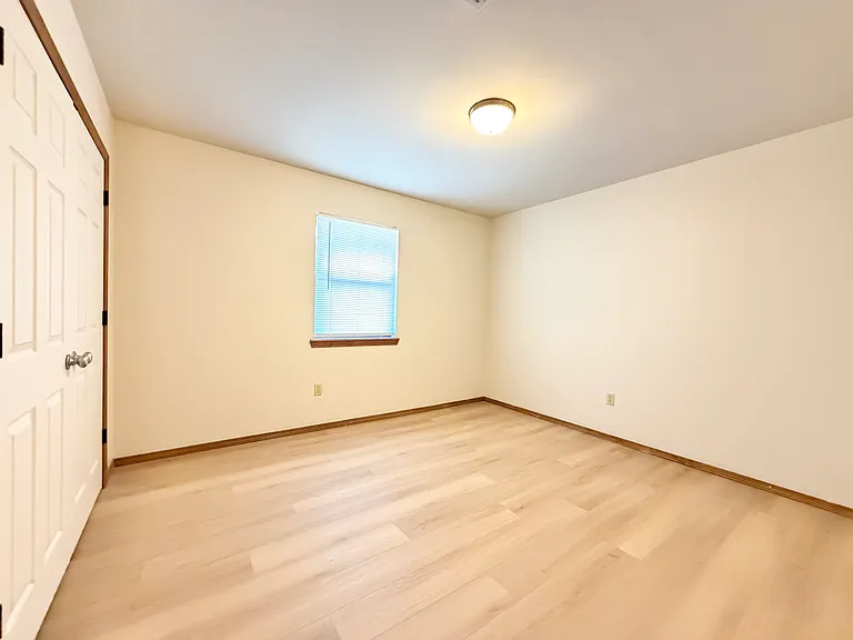 385 S Teehee Dr #1 — Photo 17