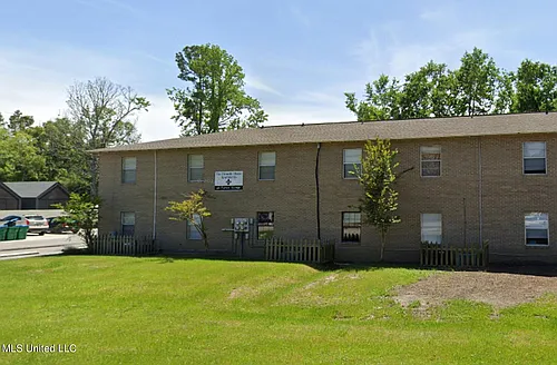 318 Porter Ave #203 Photo 1