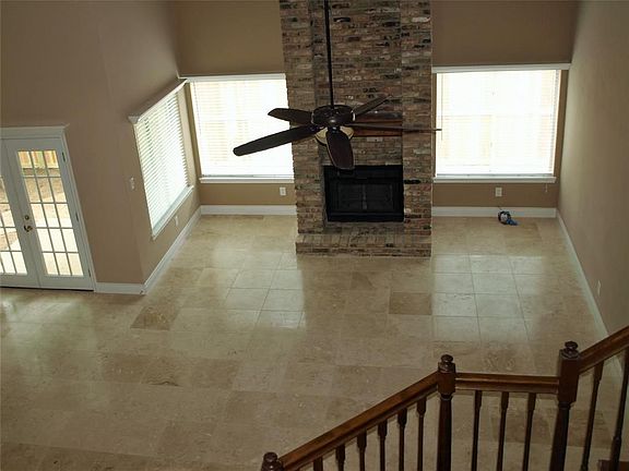 5th image of 51 Cheshire Ln