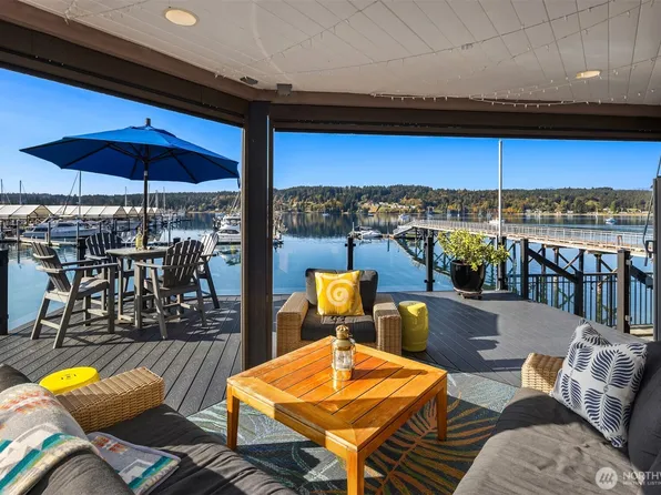 18211 Fjord Drive NE, Poulsbo, WA 98370