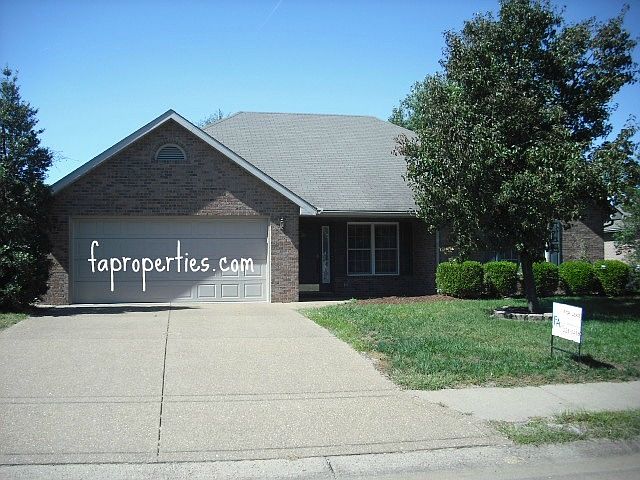 1st image of 3755 Carmona Dr