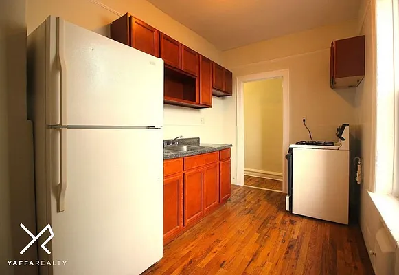 Rented by Yaffa Realty LLC | media 4