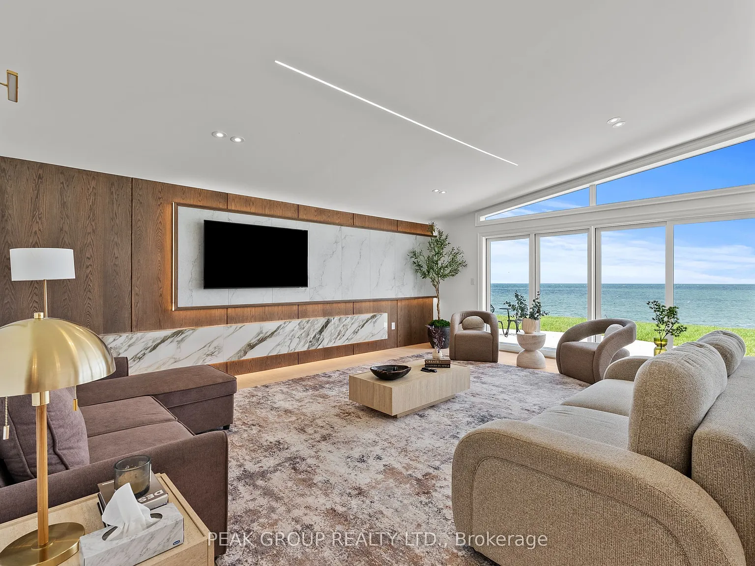 3 bed, $10,000 — Photo 1