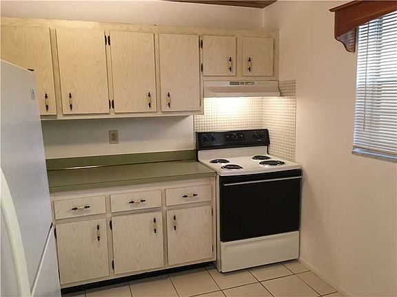 4th image of 7703 Camino Real #A-107