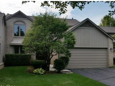 33785 Vista Dr, Farmington Hills, MI, 48331