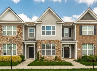 342 Manor Row, Pleasant View, TN 37146