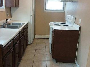 220 3rd St NW APT 11, Mason City, IA 50401