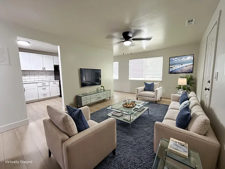 1801 W Parkway Blvd — Photo 1