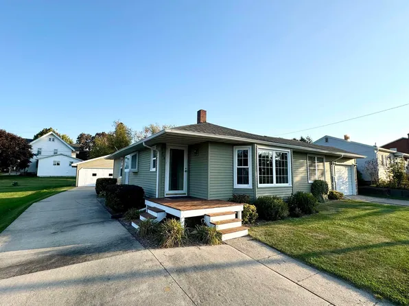 308 1st Ave SE, Waukon, IA 52172