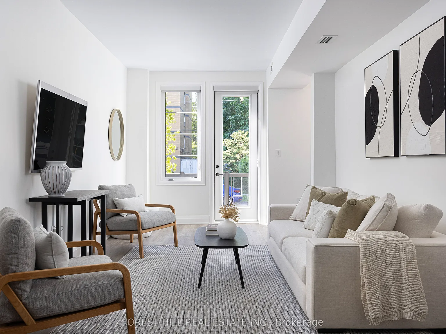 3 bed, $5,350 — Photo 1