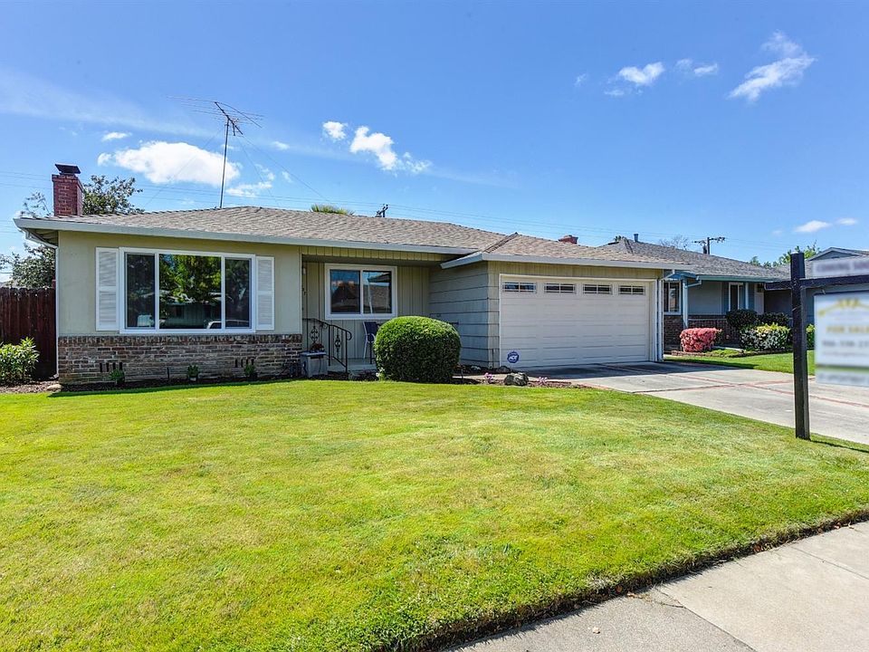 1st image of 2637 Fernandez Dr