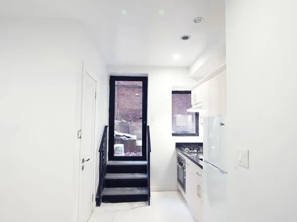 78 Herkimer Street image 1 of 7