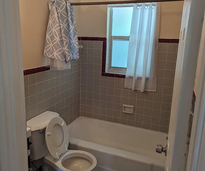 69 Sylvania Pl — Photo 7