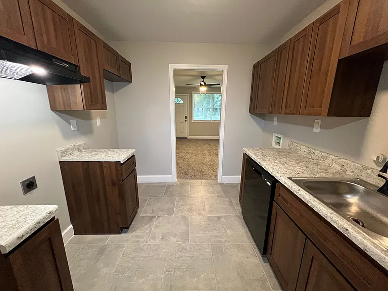 3026 Waynoka Ave — Photo 8