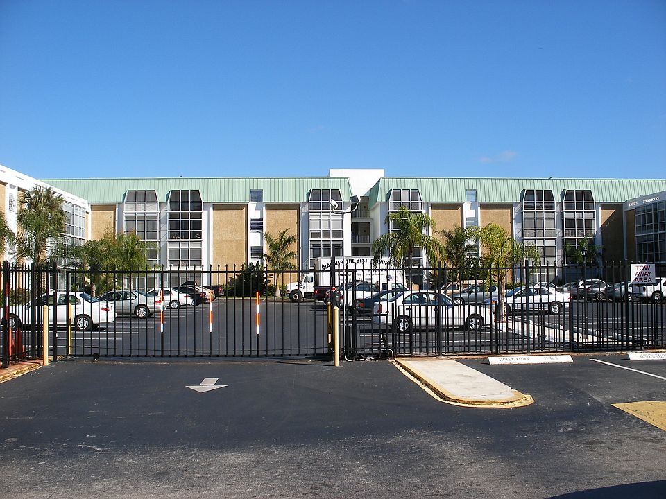 1st image of 3000 NE 16th Ave APT 410