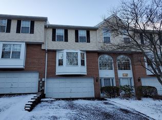 505 Newport Dr, Pittsburgh, PA 15235