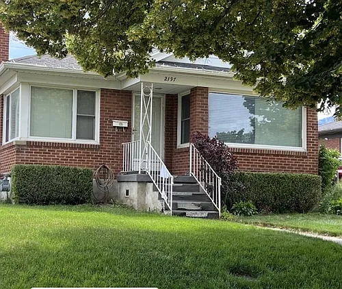 2197 S King St Photo 1
