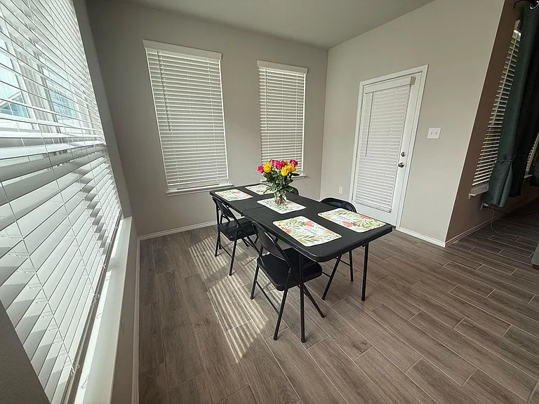 5925 Hopkins Dr — Photo 5