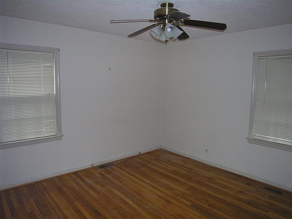5th image of 138 Saint Margaret Dr