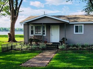 7573 W Lake Park Rd, Warsaw, IN 46582